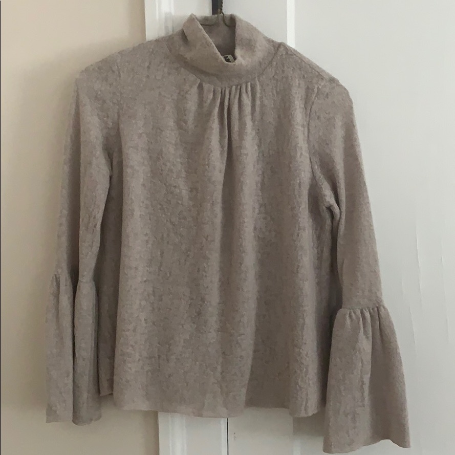Women’s Boutique Sweater - Size M